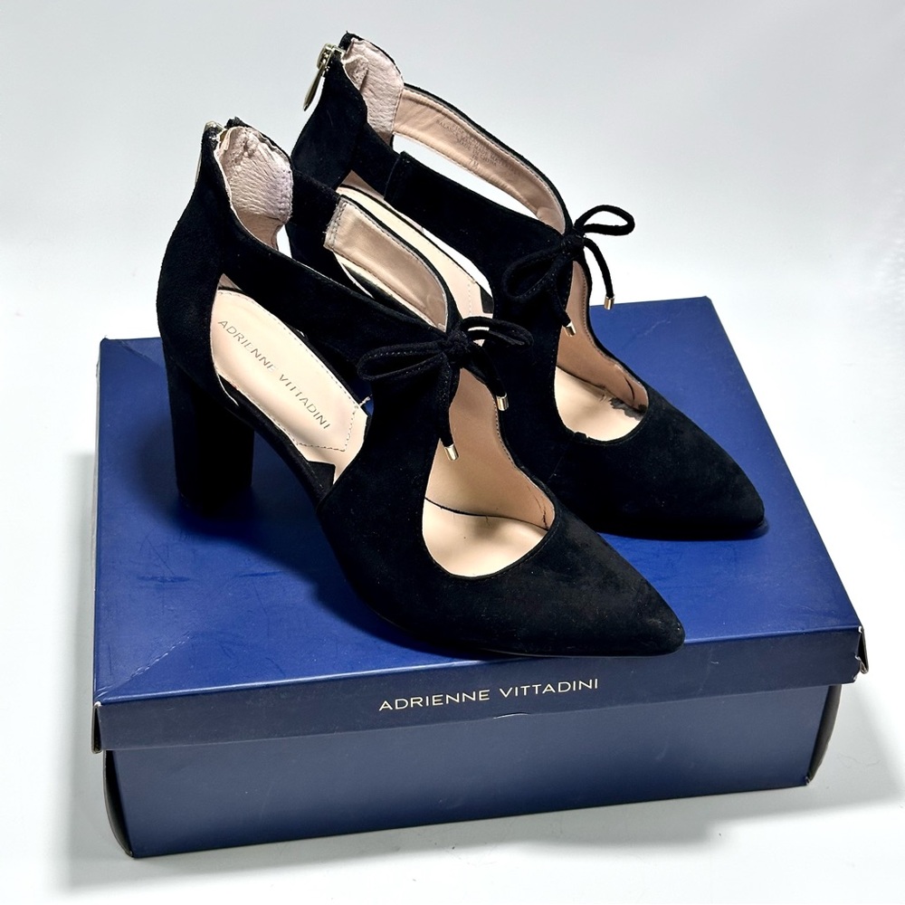 Adrienne Vittadini Nigel Pumps Black Suede Heels with Bow Detail - Size 7